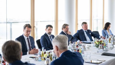 Gipfelgespräch von Ministerpräsident Hendrik Wüst mit Gewerkschaften und Wirtschaft zu den Folgen des Kriegs in der Ukraine für Nordrhein-Westfalen