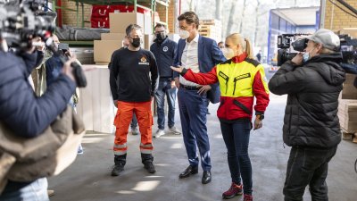 Ukraine-Hilfe aus Nordrhein-Westfalen: Ministerpräsident Wüst bei I.S.A.R. Germany in Hünxe