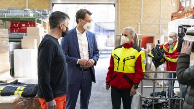 Ukraine-Hilfe aus Nordrhein-Westfalen: Ministerpräsident Wüst bei I.S.A.R. Germany in Hünxe